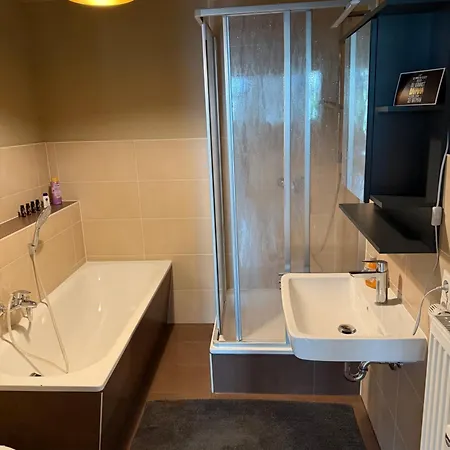 Exklusives Und Stilvoll Eingerichtetes Fuer Erwachsene Appartement