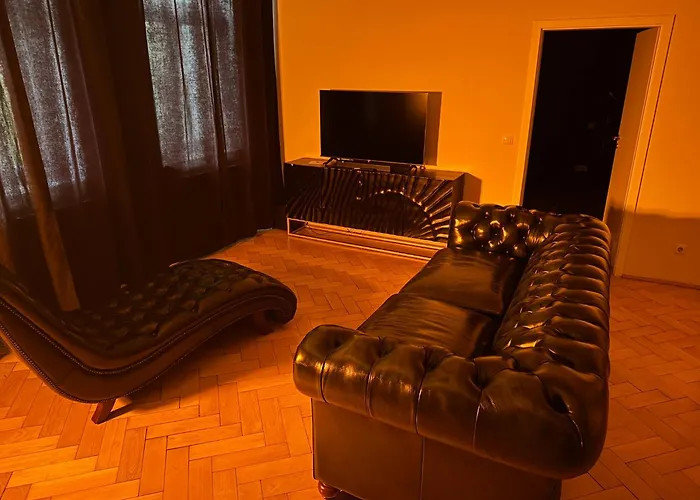 Exklusives Und Stilvoll Eingerichtetes Für Erwachsene Apartamento